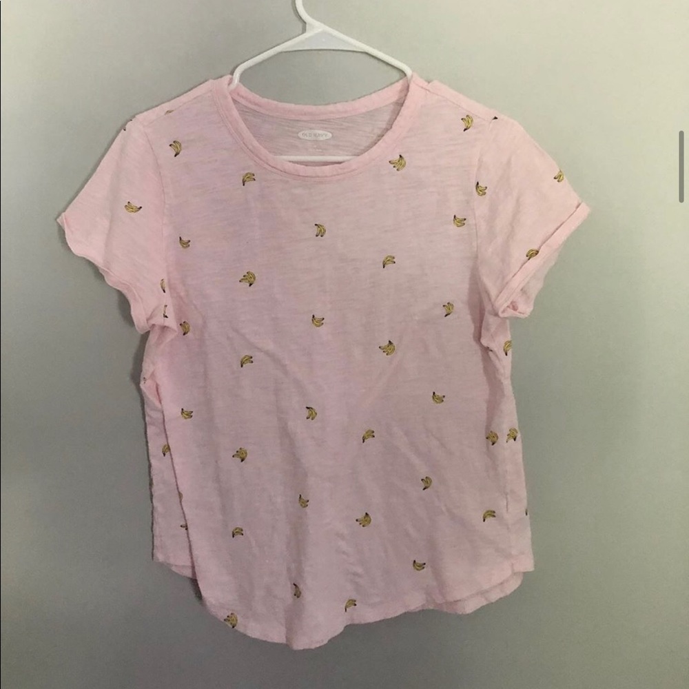 Old navy pink banana 🍌 fun tee!!